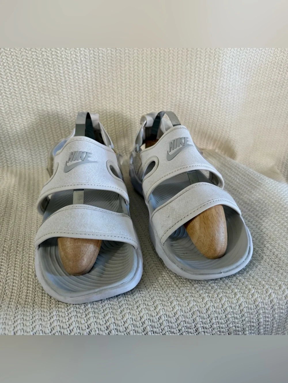 Nike Owaysis Sandals White Gray Kids Big Kids Size 6Y EU 36.5 CK9283-100